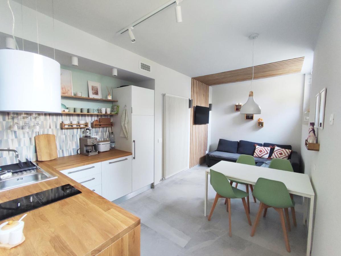 New Apartment In Historical Center Near Lake Riva del Garda Exterior foto