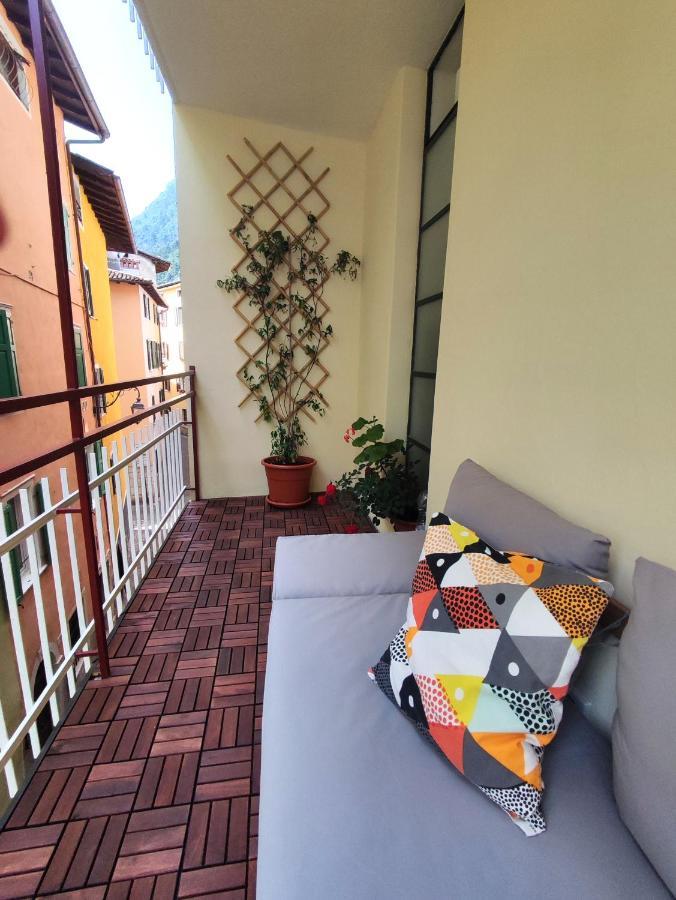 New Apartment In Historical Center Near Lake Riva del Garda Exterior foto